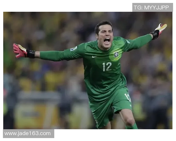 探讨当今足球界谁是最佳守门员明星的实力与成就分析 探讨当今足球界谁是最佳守门员明星的实力与成就分析