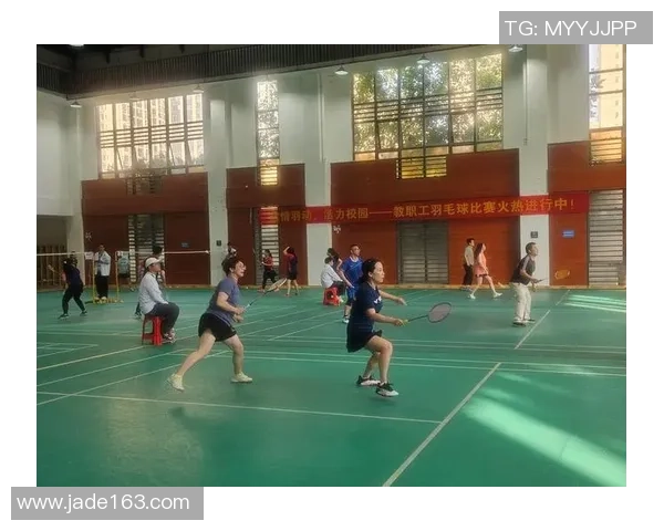 深圳羽毛球队在世界杯预选赛中以87分高居榜首展现强劲实力 深圳羽毛球队在世界杯预选赛中以87分高居榜首展现强劲实力